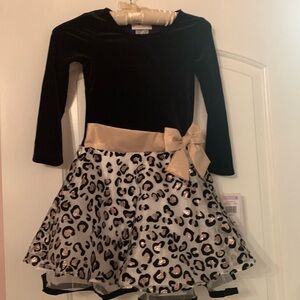 Brand new with tags. Good for holidays